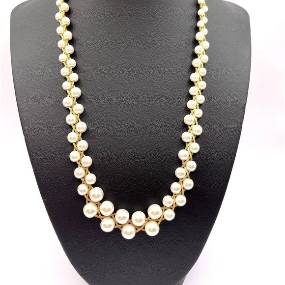 Pearl and Gold Tone Choker 19” length. Double pearl and Triple gold tone chain. - Picture 1 of 8